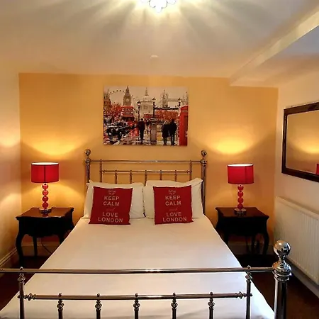 Grand Pier Guest House-3